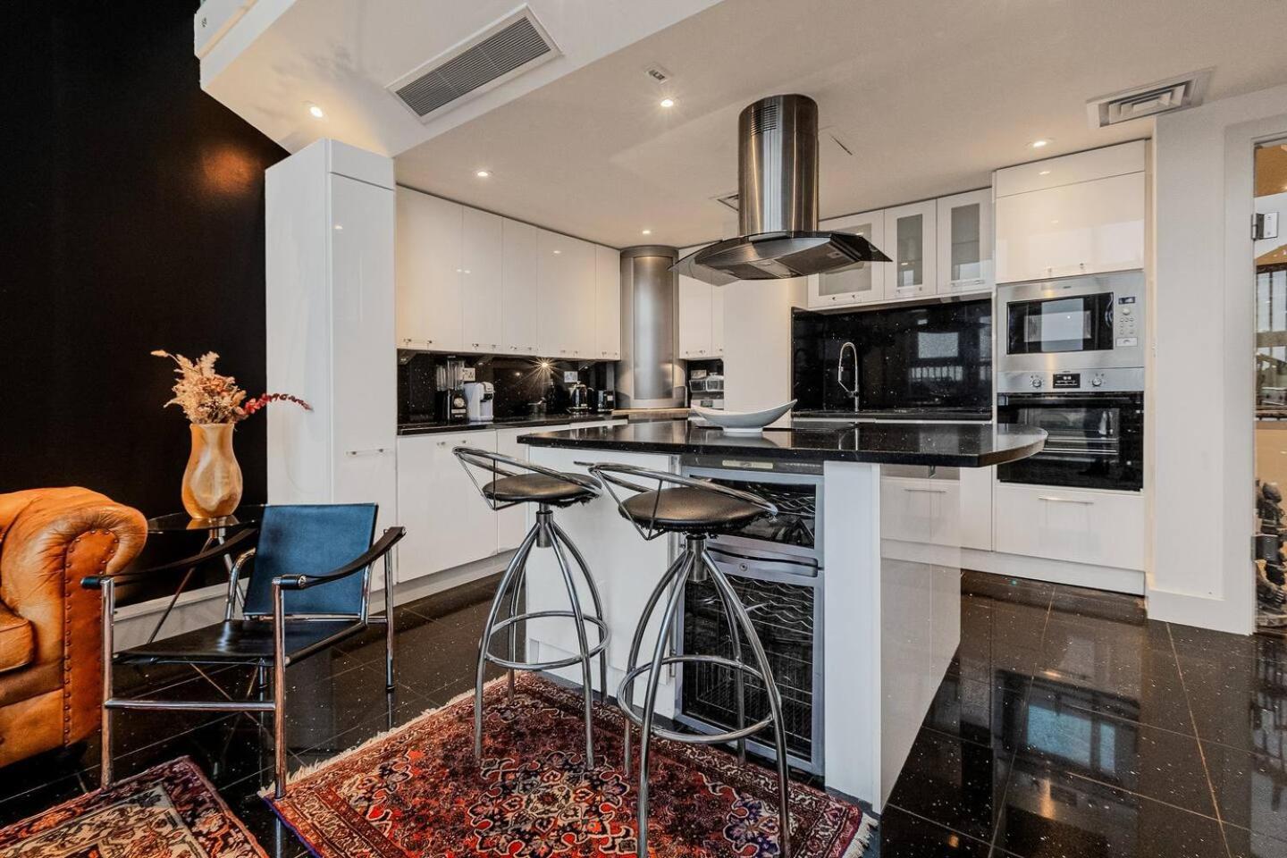 London Canary Wharf Riverside Penthouse Apartment Bagian luar foto