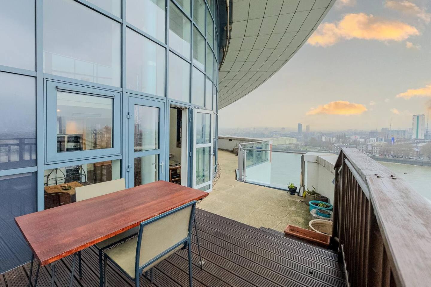London Canary Wharf Riverside Penthouse Apartment Bagian luar foto