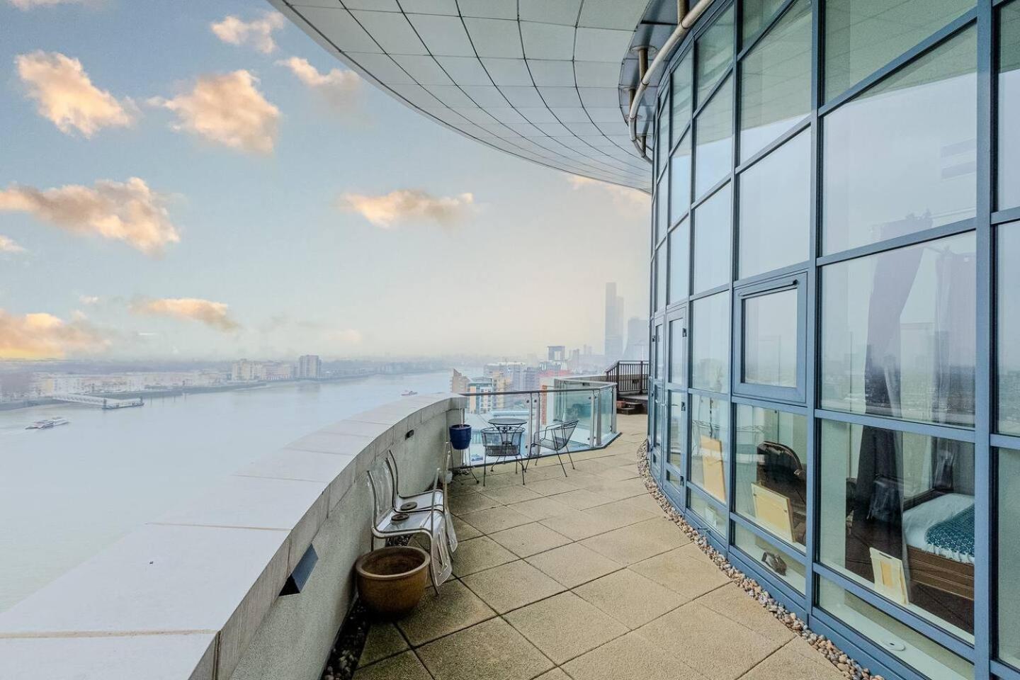 London Canary Wharf Riverside Penthouse Apartment Bagian luar foto